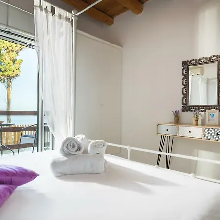 Ionian Grand Tatil Evi *